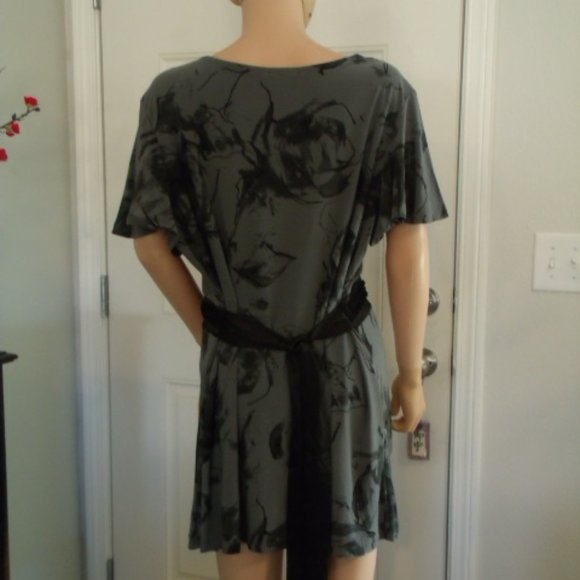 Daisy Fuentes 2X Grey & Black Blouse - Picture 3 of 6